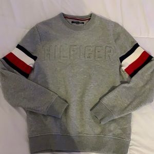 TH Crewneck